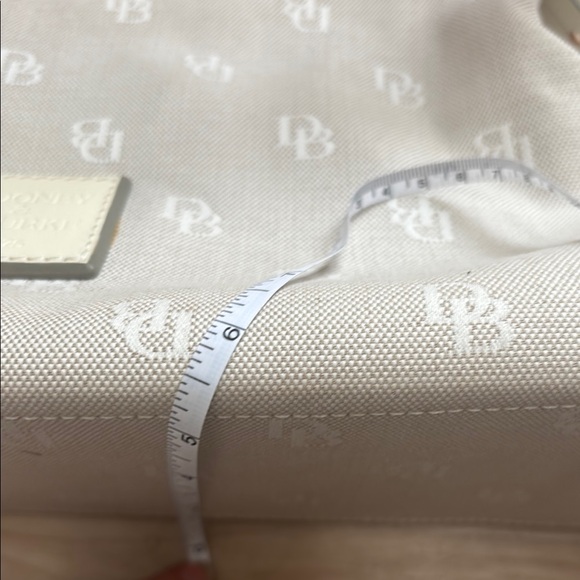 Dooney & Bourke White Shoulder Bag - Picture 10 of 13
